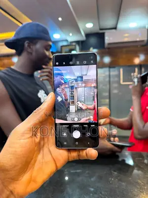 Nouveau Samsung Galaxy S10 Plus 128 GB