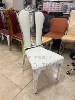 Chaise en Métal Solide Et Élégante Pour Salle À Manger Ou Cérémonie