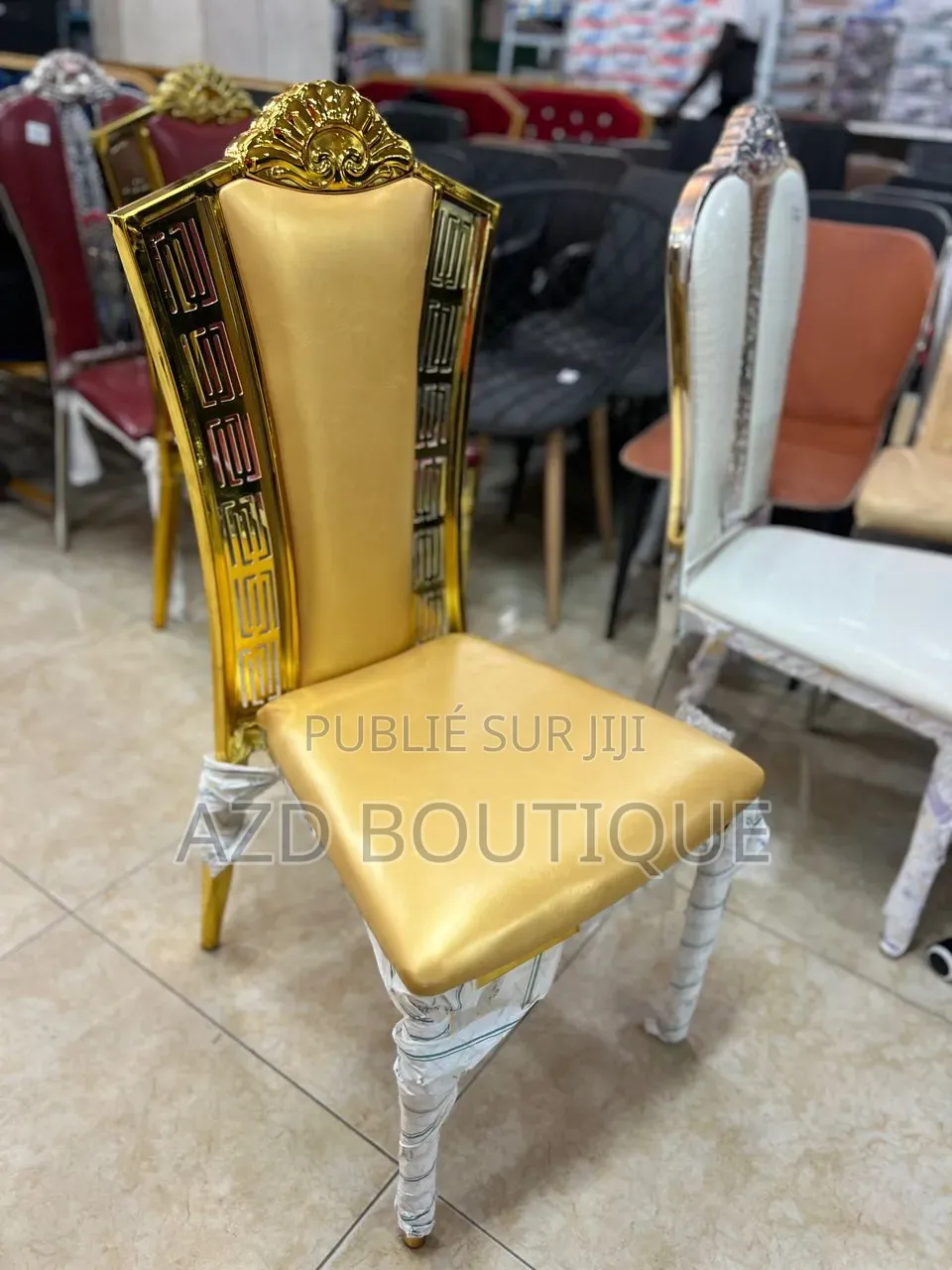 Chaise en Métal Solide Et Élégante Pour Salle À Manger Ou Cérémonie