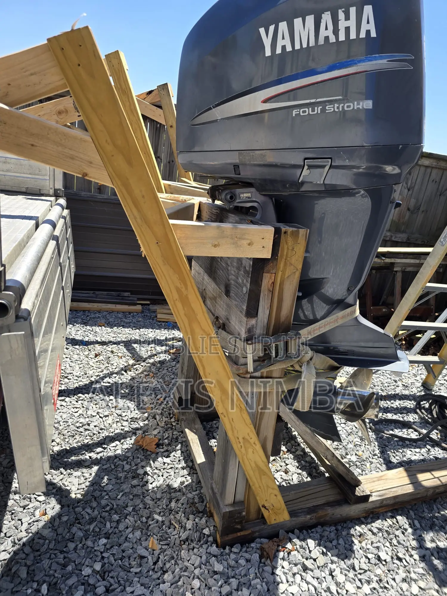 En Vente Deux Moteur Yamaha 225 Chevaux Importer Vendu Sans Accessoire
