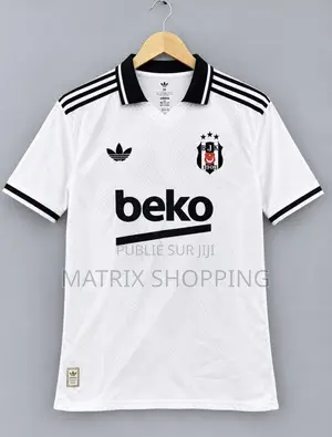 Maillots De Football Et Vêtements Tendance