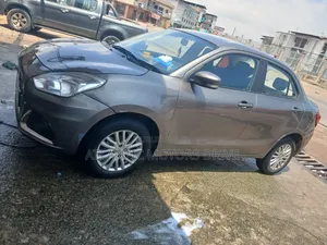 Suzuki Dzire 2023 Gris