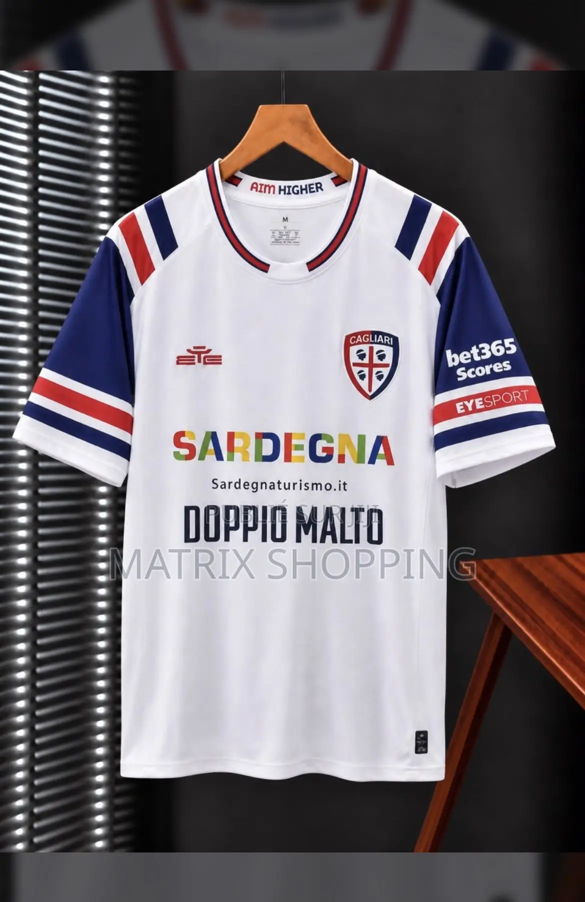 Maillots De Football Et Vêtements Tendance