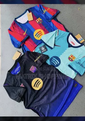 Maillots De Football Et Vêtements Tendance