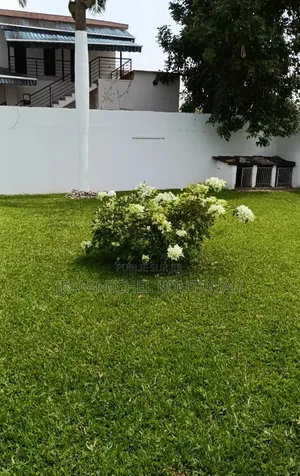 14chbre Duplex dans Cocody à Vendre
