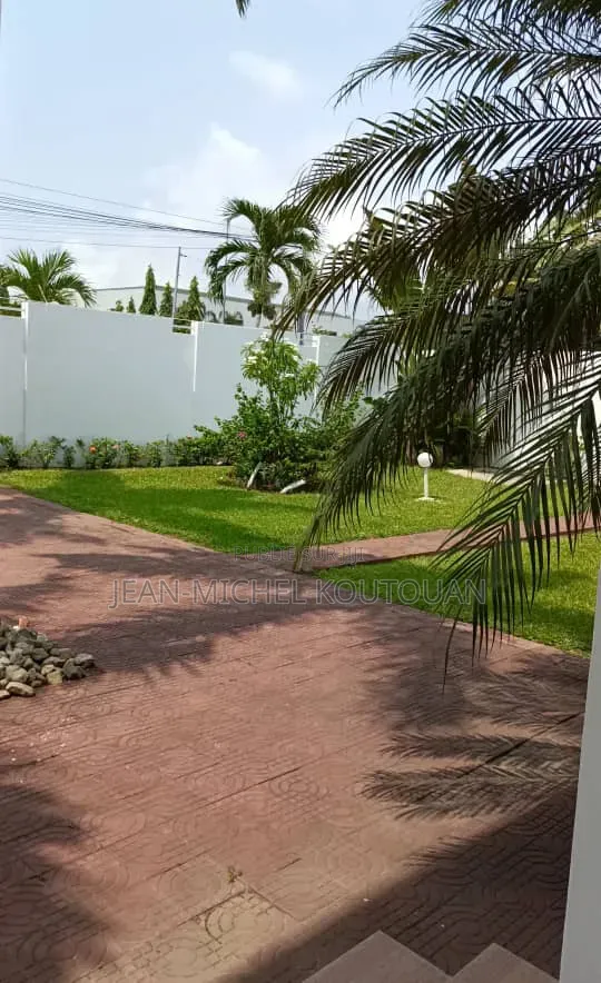 14chbre Duplex dans Cocody à Vendre