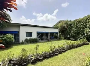 Meublé 4chbre Villa dans Zié Multi-Services, Cocody à Vendre