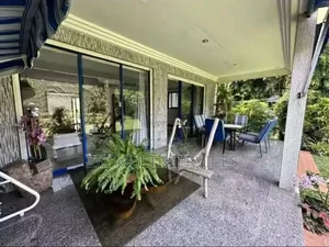 Meublé 4chbre Villa dans Zié Multi-Services, Cocody à Vendre