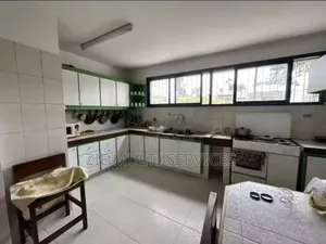 Meublé 4chbre Villa dans Zié Multi-Services, Cocody à Vendre
