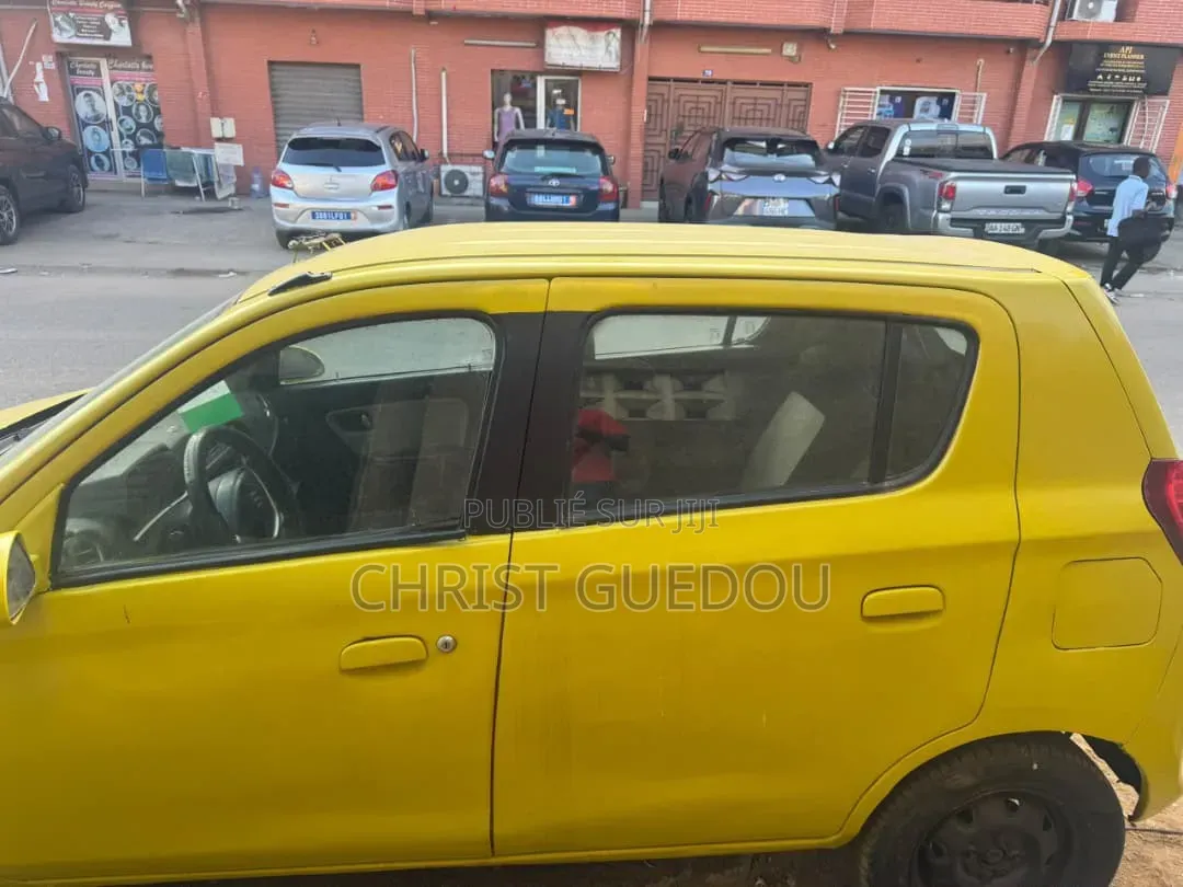 Suzuki Alto 2022 Jaune