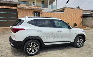 Kia Seltos 1.6 T-GDI 4WD 2021 Blanc