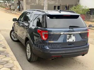 Ford Explorer Limited AWD 2019 Gris