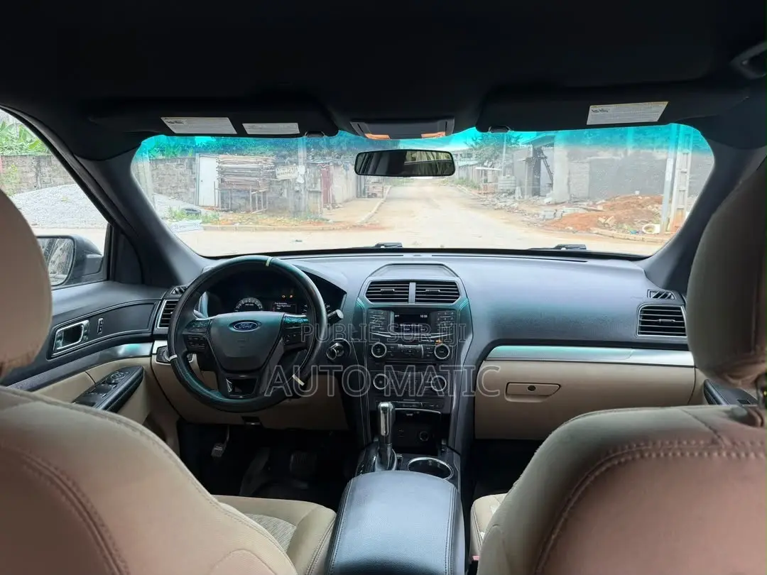 Ford Explorer Limited AWD 2019 Gris