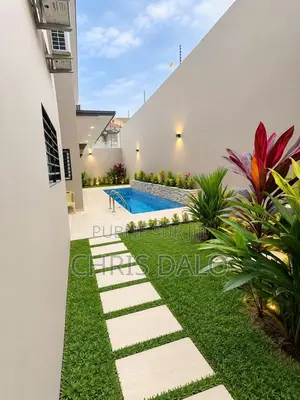 6chbre Duplex dans Banque Mondiale, Cocody à Louer