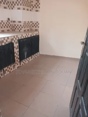 2chbre Appartement dans Cocody à Louer