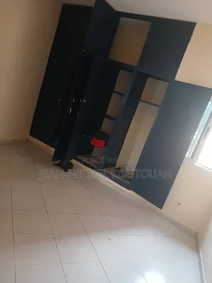 2chbre Appartement dans Cocody à Louer