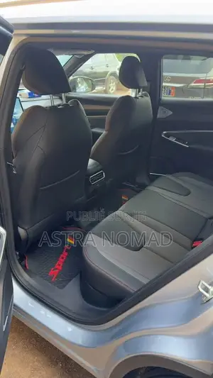 Geely Emgrand X7 2025 Gris