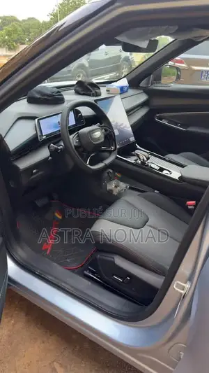 Geely Emgrand X7 2025 Gris