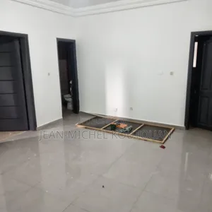 2chbre Appartement dans Cocody à Louer