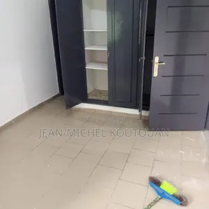 2chbre Appartement dans Cocody à Louer