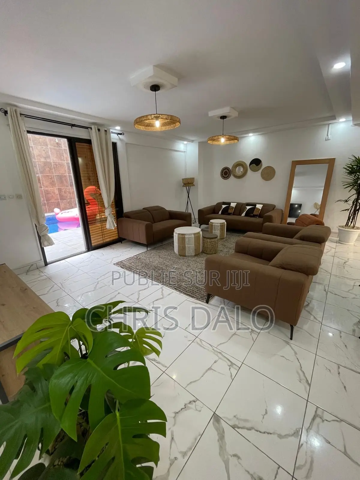 Meublé 4chbre Duplex dans Destinée, Cocody à Louer
