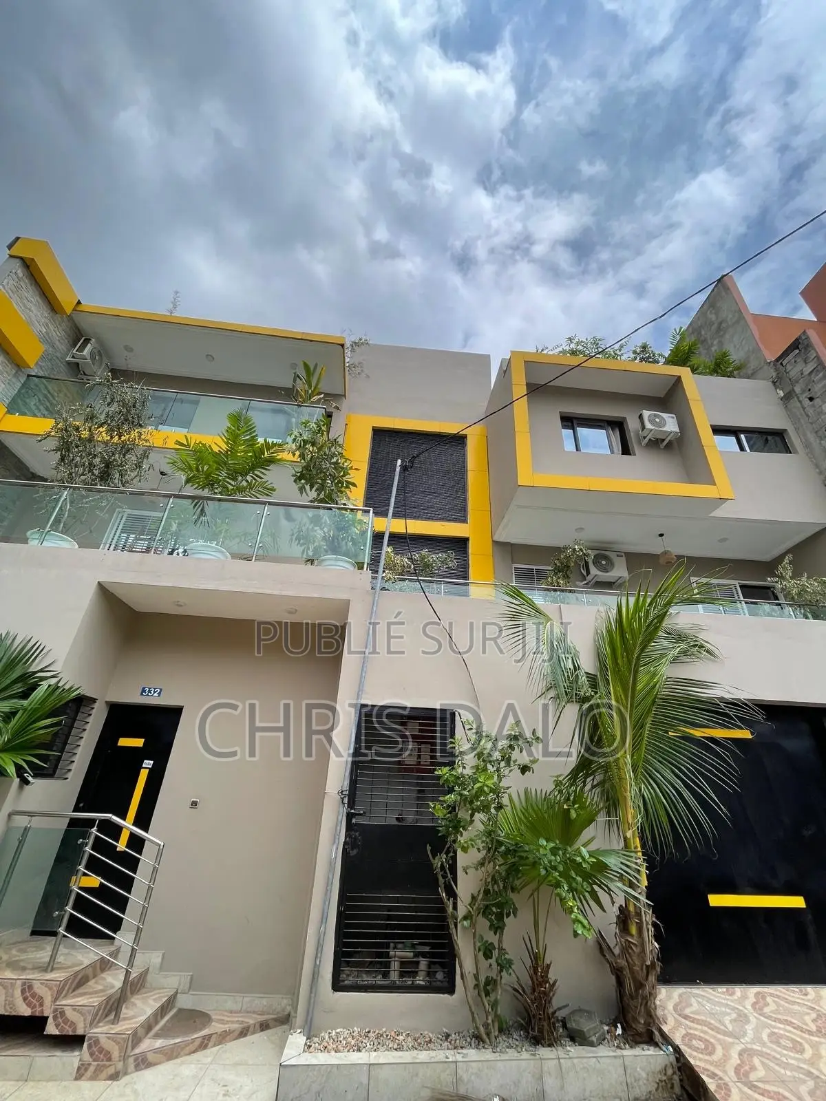 Meublé 4chbre Duplex dans Destinée, Cocody à Louer