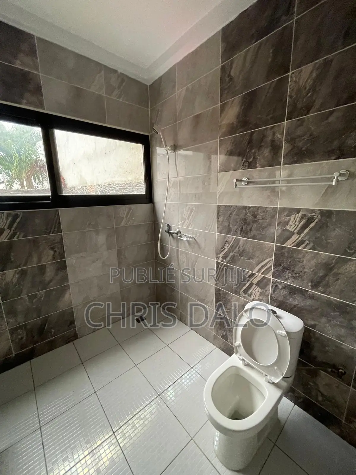 Meublé 4chbre Duplex dans Destinée, Cocody à Louer