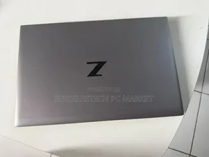 Ordinateur portable HP ZBook Studio G8 8GB Intel Core i5 SSD 256GB