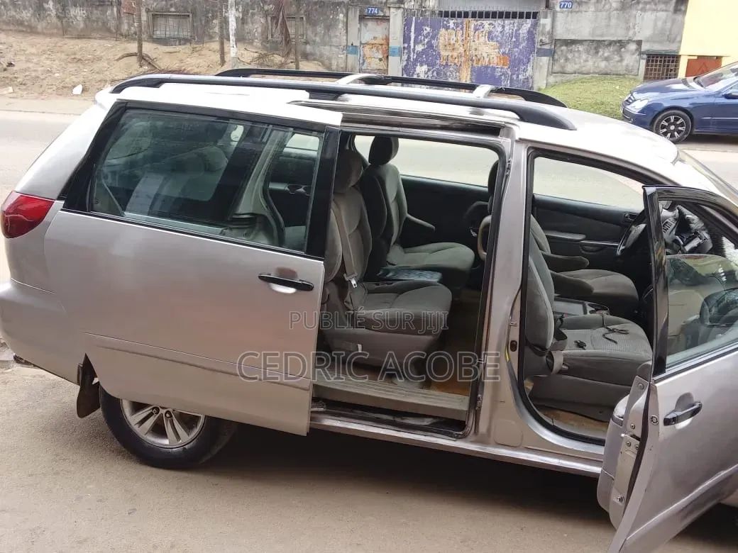Toyota Sienna 2007 Gris