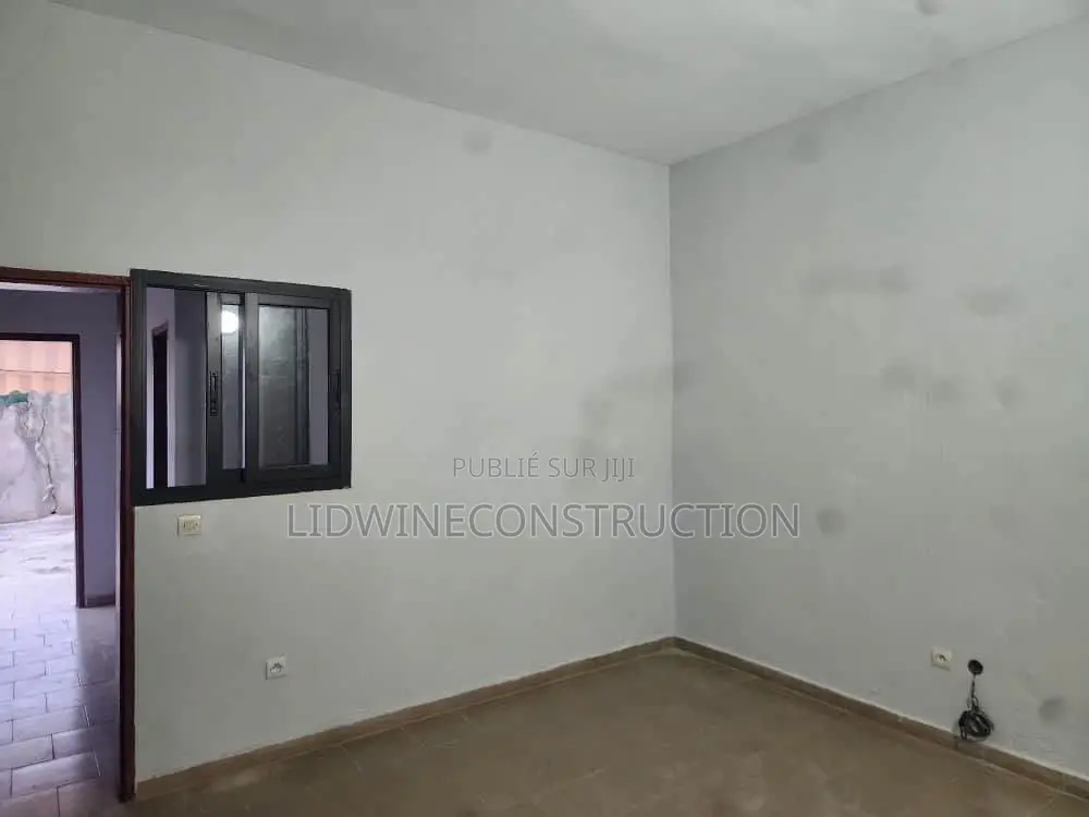 1chbre Appartement dans Bingerville à Louer