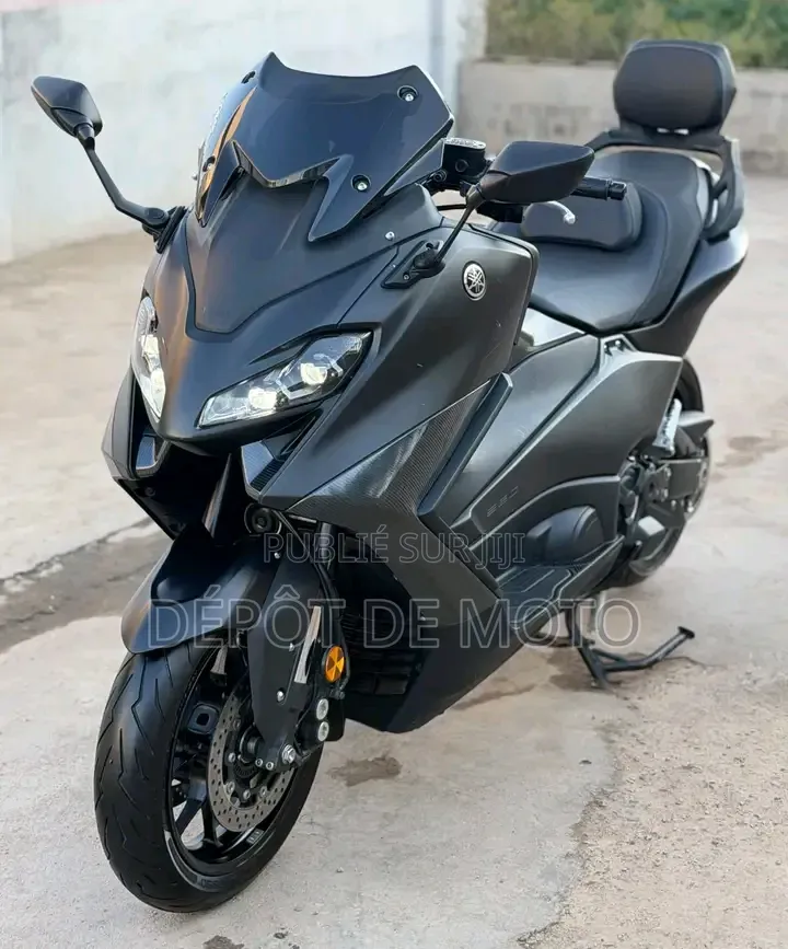 Nouveau Yamaha 2025 Noir