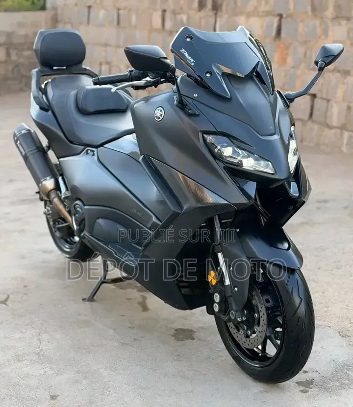 Nouveau Yamaha 2025 Noir