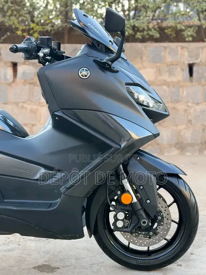 Nouveau Yamaha 2025 Noir