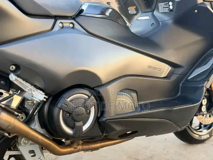 Nouveau Yamaha 2025 Noir