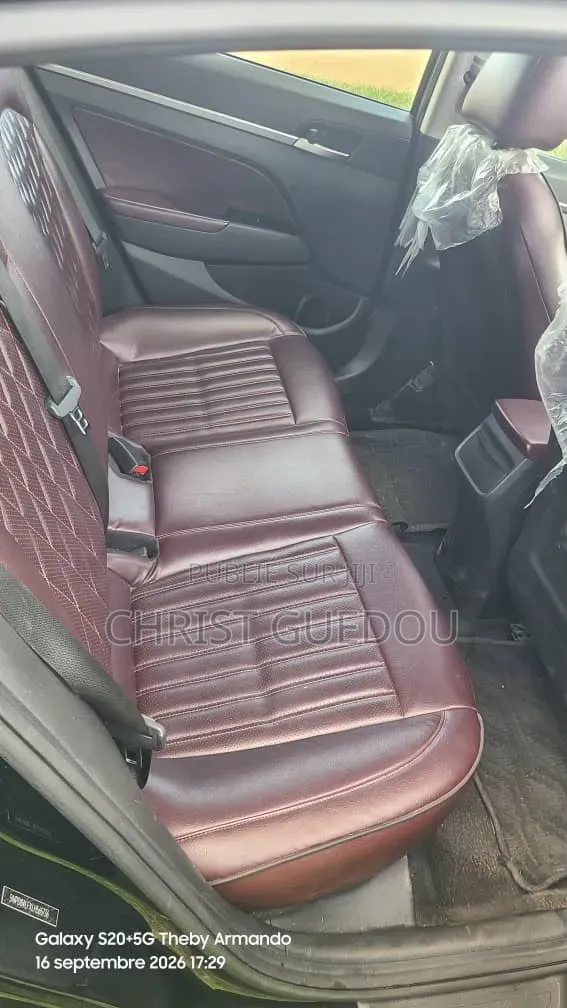 Hyundai Elantra 2021 Noir