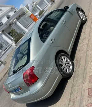 Toyota Avensis 2016 Blanc