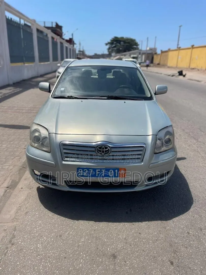 Toyota Avensis 2016 Blanc