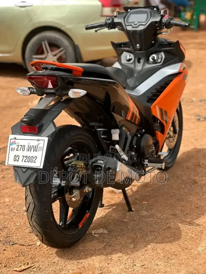 Nouveau Yamaha 2026 Orange