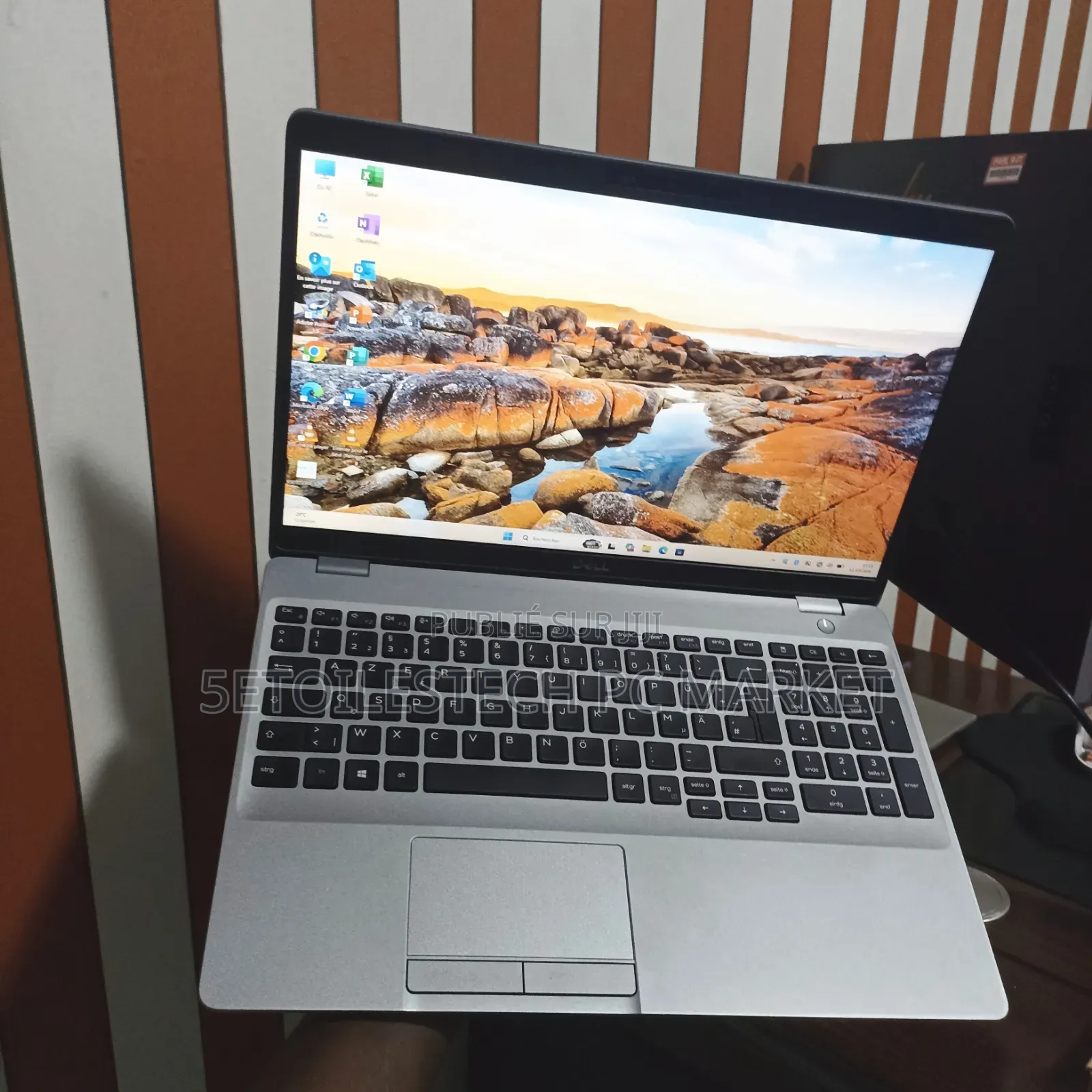 Nouveau Ordinateur portable Dell G15 5510 16GB Intel Core i5 SSD 512GB