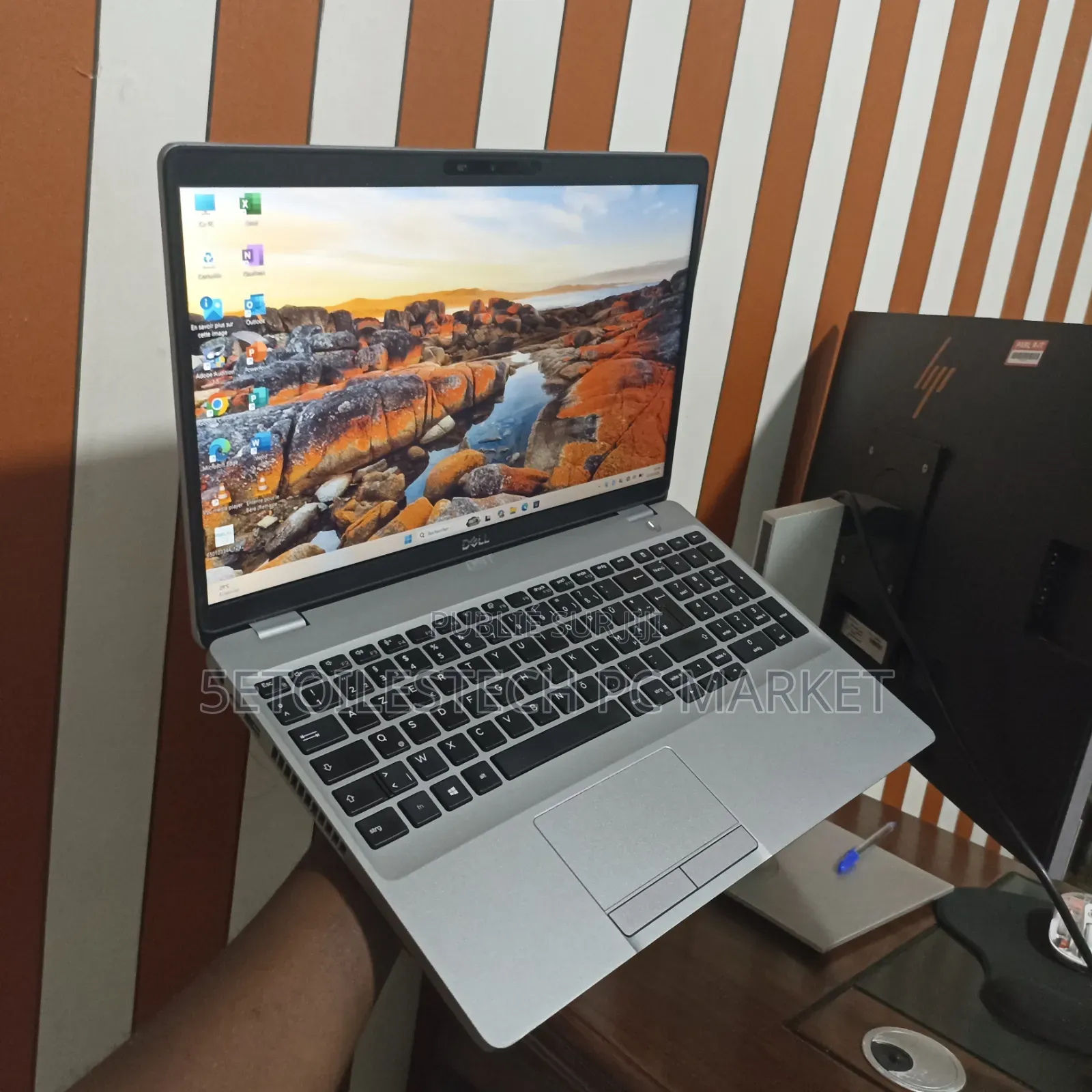 Nouveau Ordinateur portable Dell G15 5510 16GB Intel Core i5 SSD 512GB
