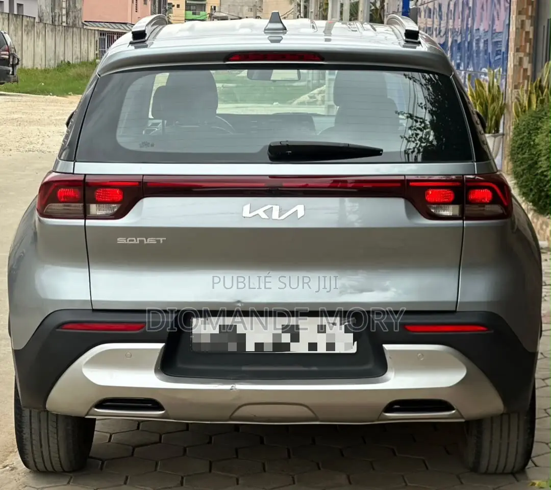 Kia Sonet 2024 Gris
