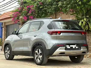 Kia Sonet 2024 Gris