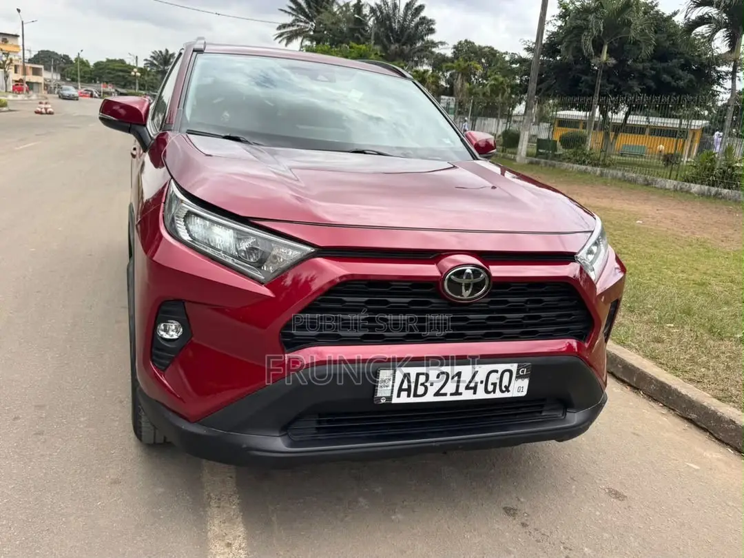 Toyota RAV4 2024 Rouge