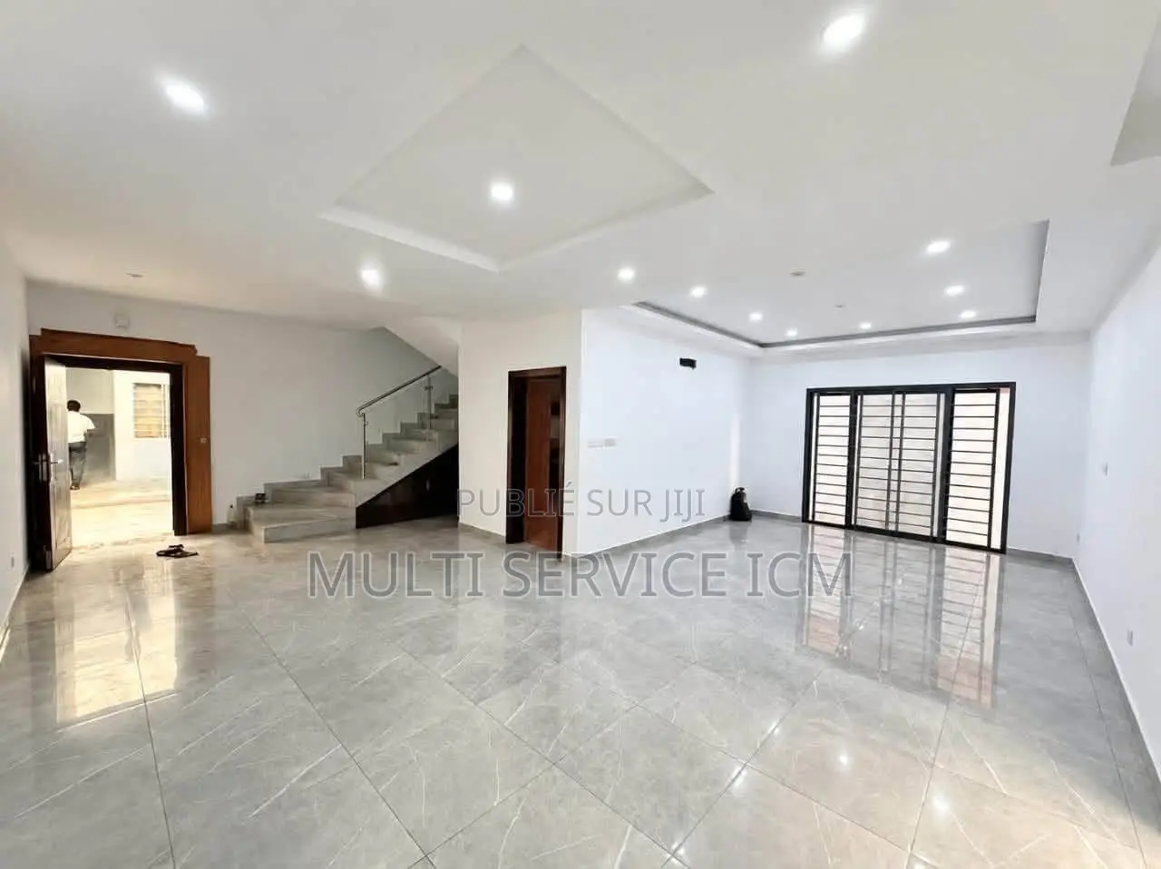 4chbre Duplex dans Ismaël Coulibaly, Cocody à Louer