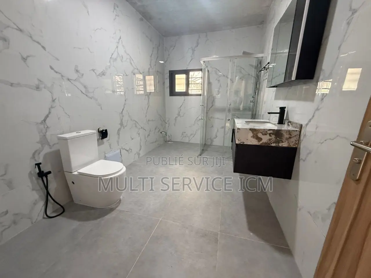 13chbre Duplex dans Ismael Coulibaly, Cocody à Louer