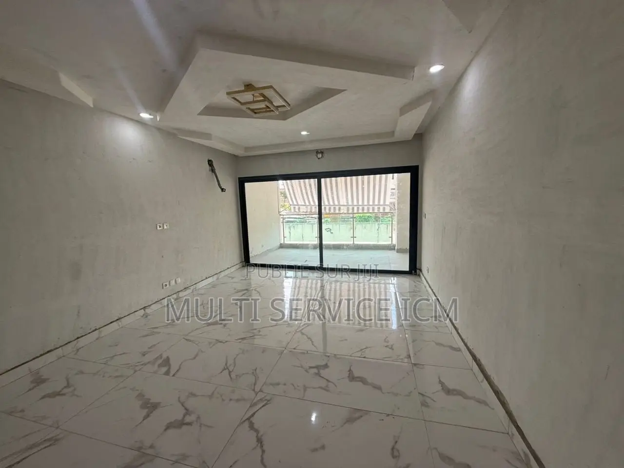 13chbre Duplex dans Ismael Coulibaly, Cocody à Louer