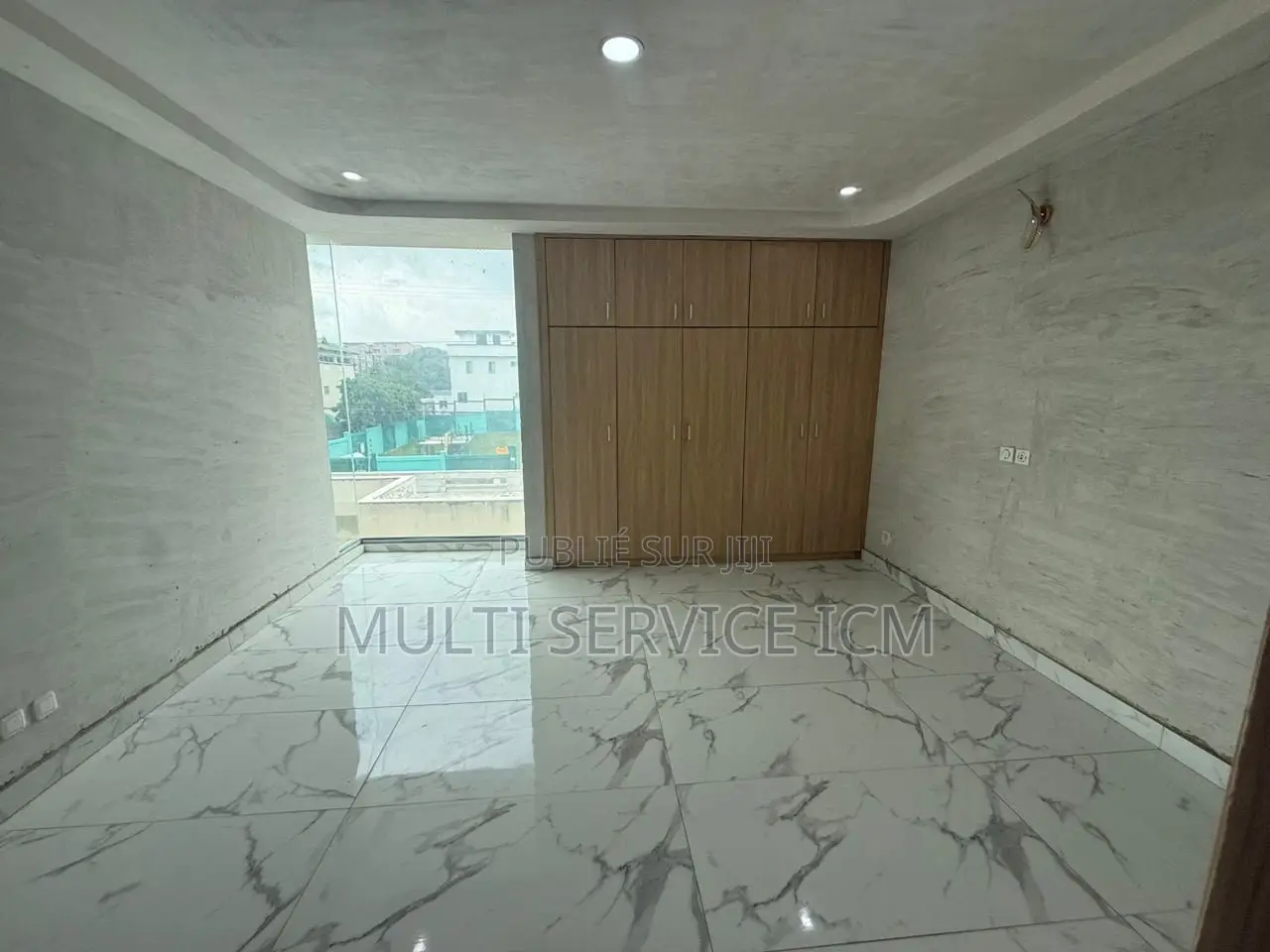 13chbre Duplex dans Ismael Coulibaly, Cocody à Louer