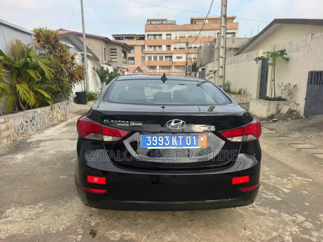 Hyundai Elantra 2016 Noir