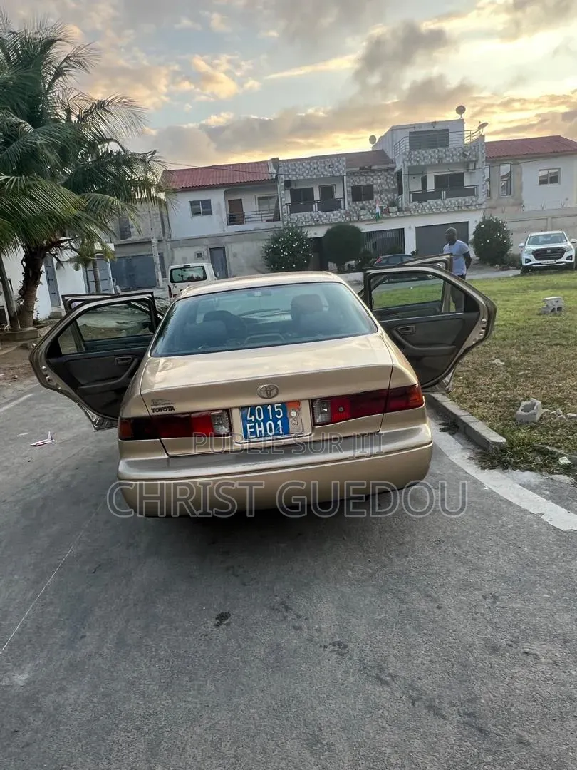 Toyota Camry 2013