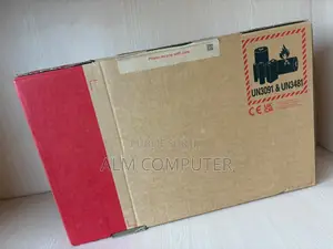 Nouveau Lenovo ThinkPad X1 Carbon 32GB Intel Core Ultra 7 SSD 512GB